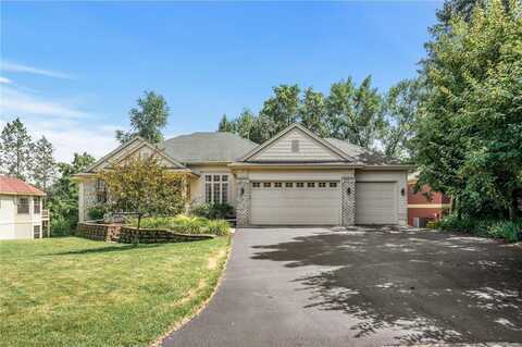 442 Vadnais Lake Drive, Vadnais Heights, MN 55127
