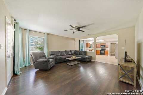 7731 Derby Run, Selma, TX 78154