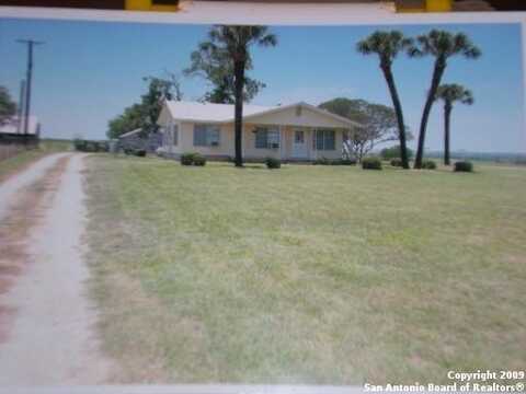 755 E Fm 1518, Saint Hedwig, TX 78152