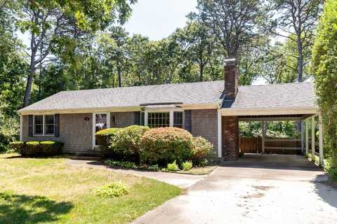 30 Deerfield Lane, Eastham, MA 02642