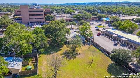 640 N Houston, New Braunfels, TX 78130