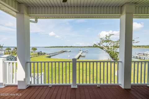 429 Live Oak Road, Newport, NC 28570
