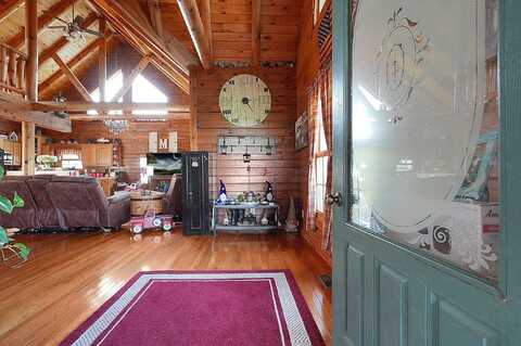 8713 State Route 207, Mount Sterling, OH 43143