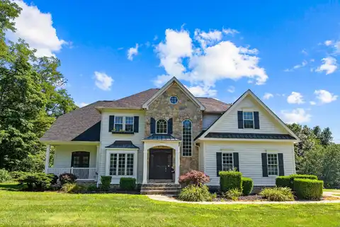 240 Cobble Pond Road, Zanesville, OH 43701