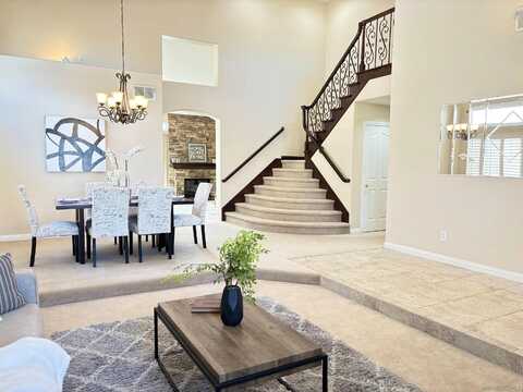 1685 Mountain Pass Cir, Vista, CA 92081