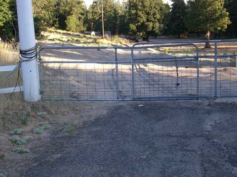 2319 HWY 97, Weed, CA 96094
