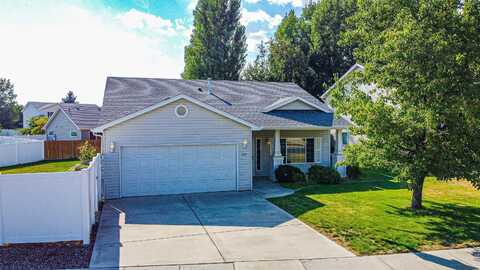 825 N Fox Ridge Rd, Medical Lake, WA 99022