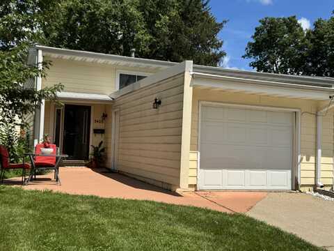 3408 Harcourt Drive, Ames, IA 50014