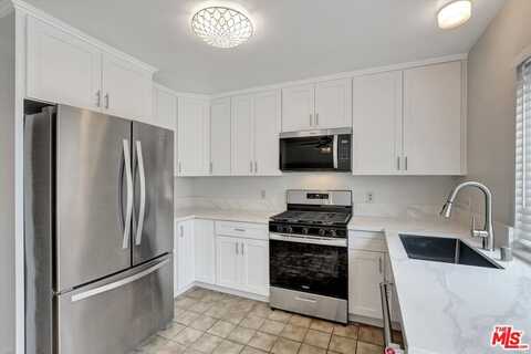 82 Eagle Pt, Irvine, CA 92604