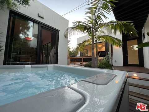 217 7th Ave, Venice, CA 90291
