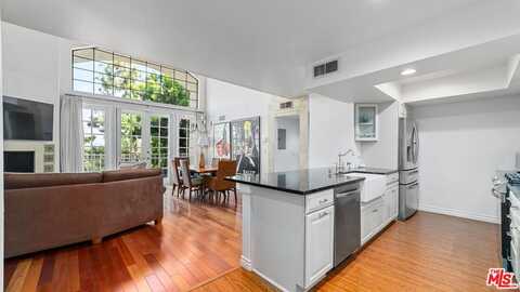 10327 Missouri Ave, Los Angeles, CA 90025