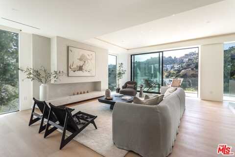 1943 Sunset Plaza Dr, Los Angeles, CA 90069
