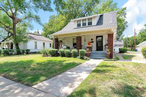 1210 Highland Ave, Salina, KS 67401