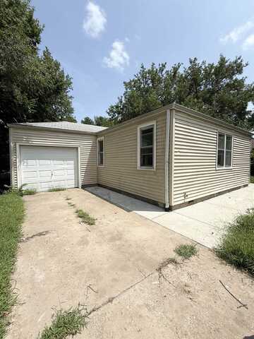 618 S Chase St, Wichita, KS 67213