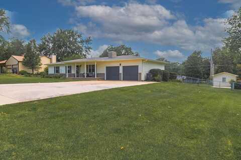 713 S Boyer Rd, Arkansas City, KS 67005