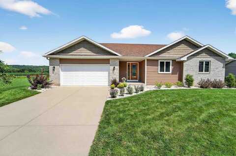 1120 Gils Way, Cross Plains, WI 53528