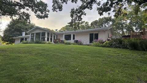 10118 N Trescher Road, Milton, WI 53563