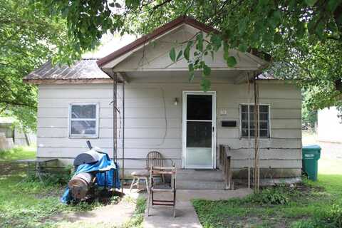 313 W 11th Street, Caruthersville, MO 63830