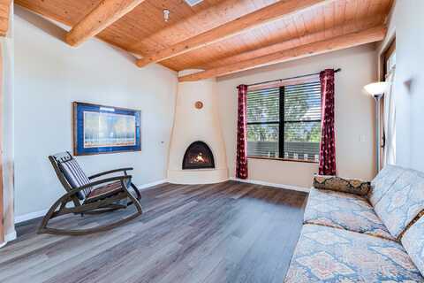 1405 VEGAS VERDES, Santa Fe, NM 87507