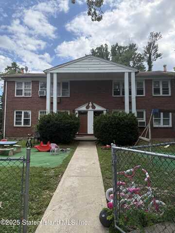 140 Pleasant Plains Avenue, Staten Island, NY 10309