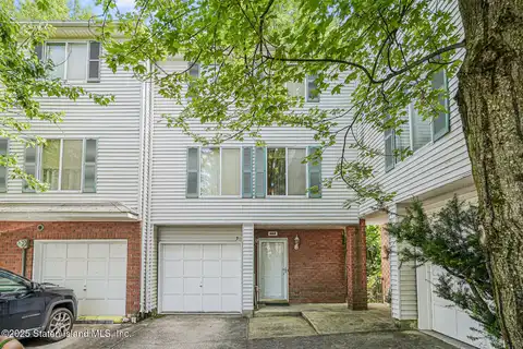 162 Ilyssa Way, Staten Island, NY 10312