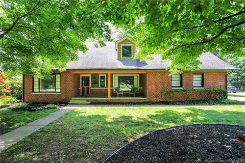 2796 Sycamore Street, Columbus, IN 47201