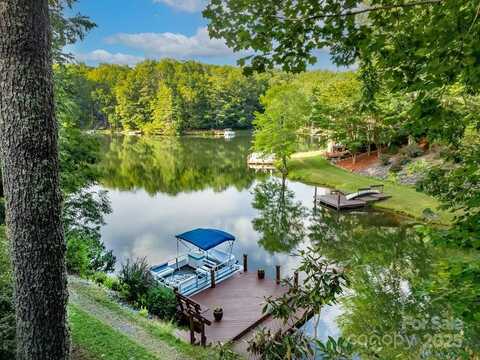 66 Ottaray Court, Brevard, NC 28712