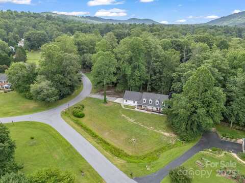 213 Raintree Drive, Hendersonville, NC 28791