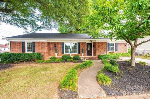 103 S C Avenue, Maiden, NC 28650