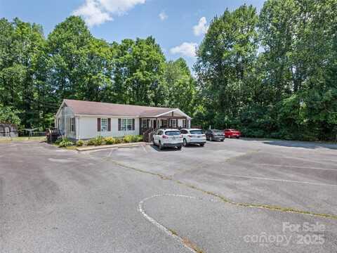 1170 Crabtree Road, Waynesville, NC 28785