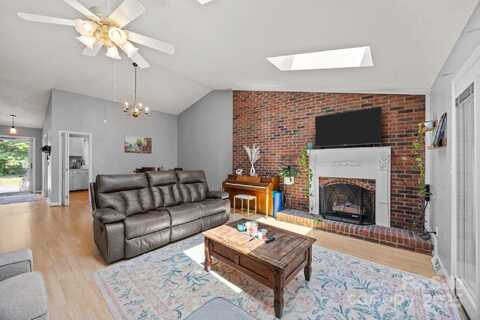 1300 Larchmont Place unit: 501, Salisbury, NC 28144