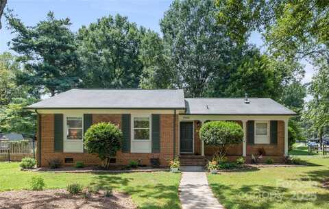 7400 Woodstream Drive, Charlotte, NC 28210