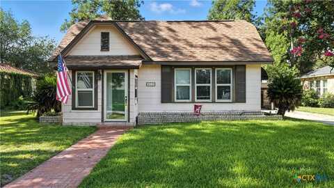 813 Bismark Street, Seguin, TX 78155