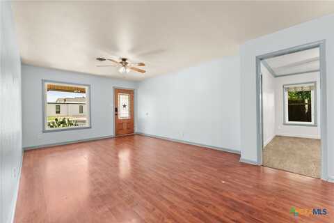 306 W Victory Avenue, Temple, TX 76501