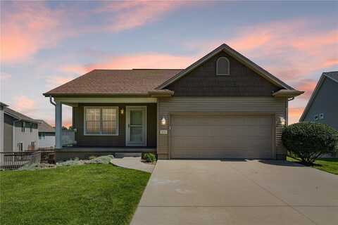 2121 Rosewood Drive NW, Cedar Rapids, IA 52405