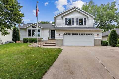 4000 Richland Drive NW, Cedar Rapids, IA 52405
