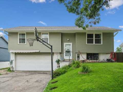 1813 Northbrook Drive, Cedar Rapids, IA 52402