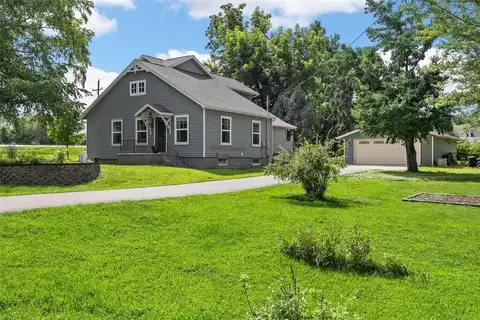 4928 McGowan Drive, Cedar Rapids, IA 52403