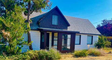2352 Redwood Avenue, Grants Pass, OR 97527