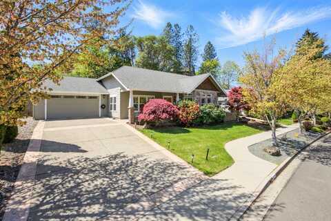 2270 Haviland Drive, Grants Pass, OR 97527