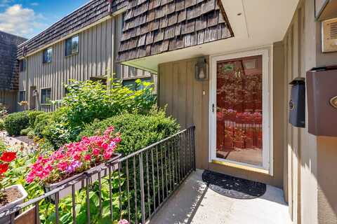 44 Ledgebrook Drive, Norwalk, CT 06854
