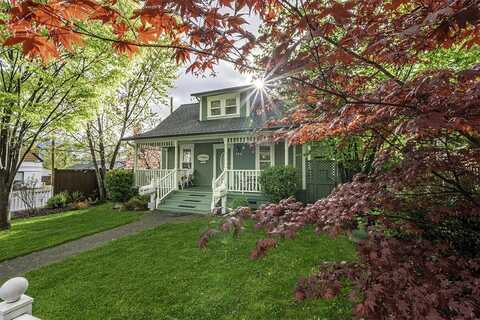 144 N 2nd Street, Ashland, OR 97520