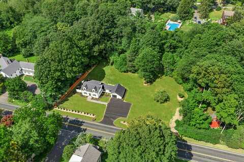 26 Dodgingtown Road, Newtown, CT 06470