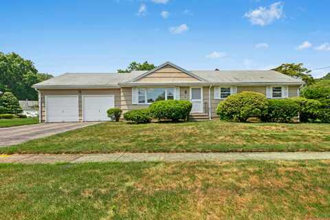 60 Red Coach Drive, Stratford, CT 06614