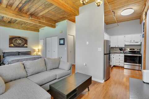 222 Williams Street East, Glastonbury, CT 06033