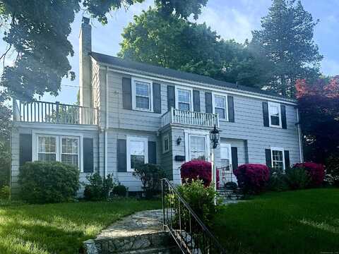 107 Rockland Road, Fairfield, CT 06825