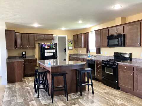 11667 Northern Shores, Holland, MI 49424