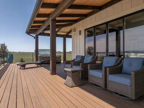 281 Lakeshore Dr, American Falls, ID 83211