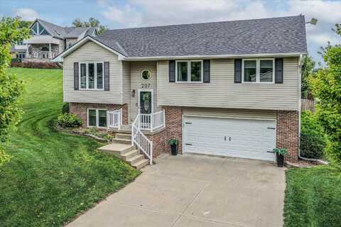 207 FISCHER Drive, WOODBINE, IA 51579