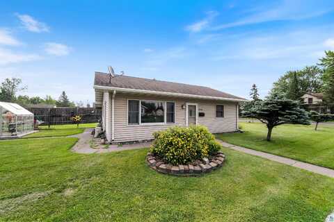 5728 Hughitt Ave, Superior, WI 54880